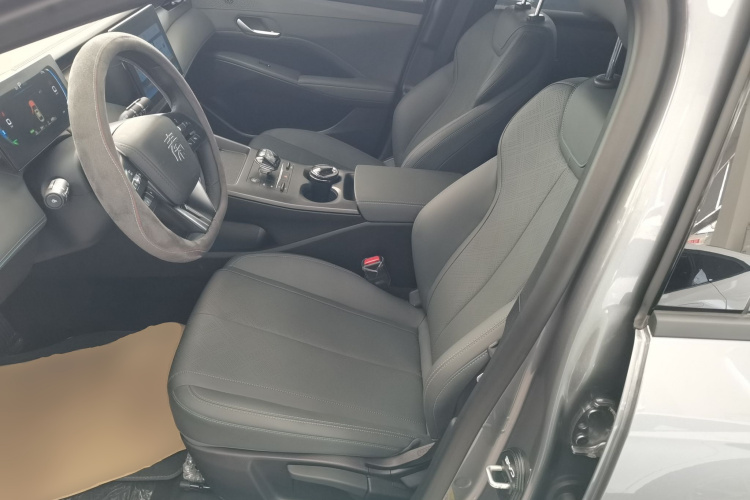 比亚迪 秦PLUS 2025款 DM-i 智驾版 55KM领先型中控内饰19