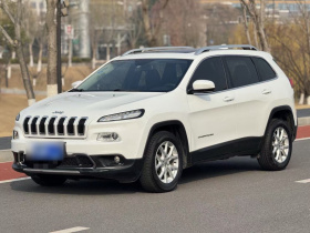 Jeep 自由光 2017款 2.0L 优越版