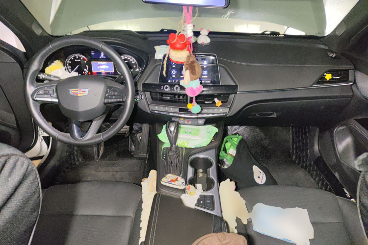 凯迪拉克CT4 2021款 28T 豪华型中控内饰12