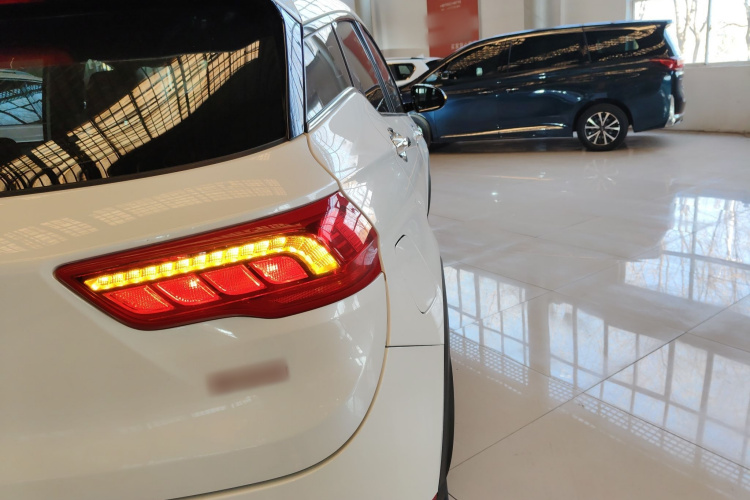 东风风光 风光500 2021款 1.5L 手动乐享型车身外观6006