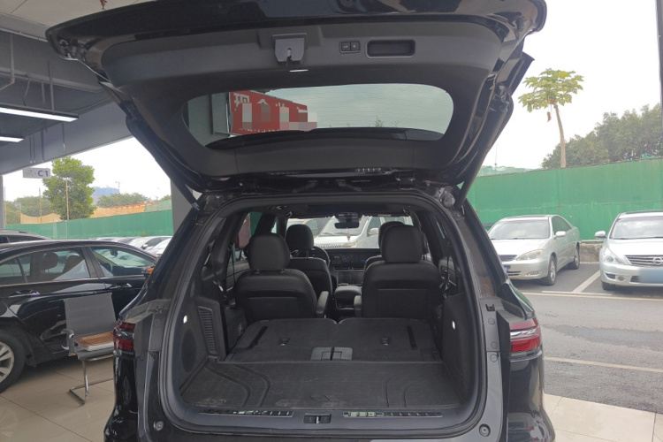 理想汽车 理想ONE 2021款 增程6座版机舱底盘23