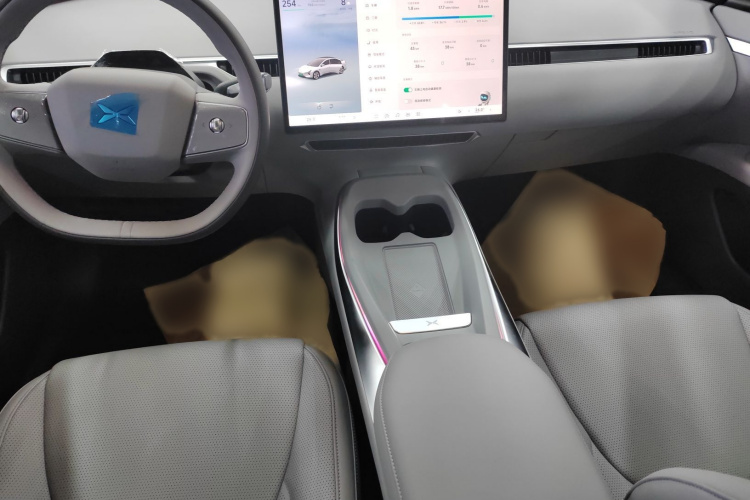 小鹏MONA M03 2025款 620 超长续航 Plus中控内饰7003