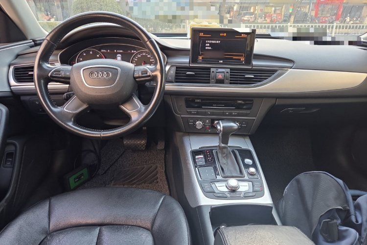 奥迪A6L 2012款 TFSI 标准型中控内饰12