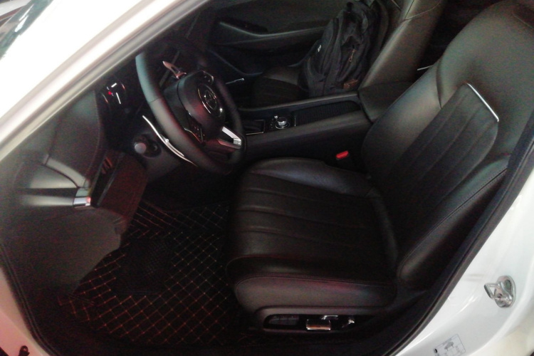 马自达 阿特兹 2020款 2.5L 蓝天尊崇版中控内饰19