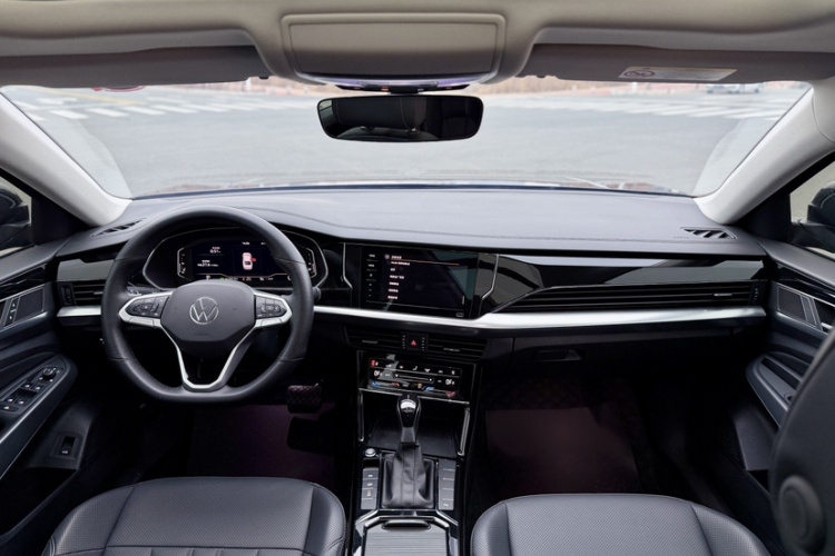 大众 帕萨特 2025款 出众款 380TSI 星空龙腾版中控内饰7005