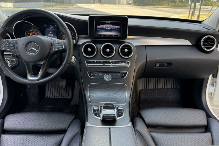 奔驰C级 2015款 C 200 L 运动型局部细节16