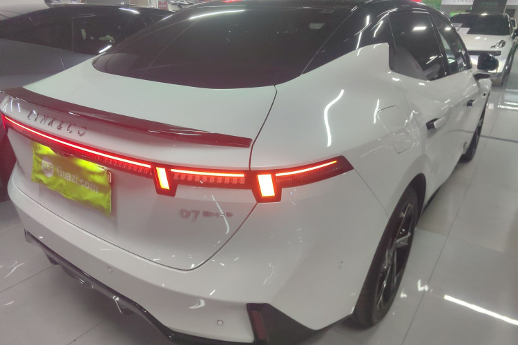 领克07 2024款 EM-P 126长续航 Ultra车身外观7