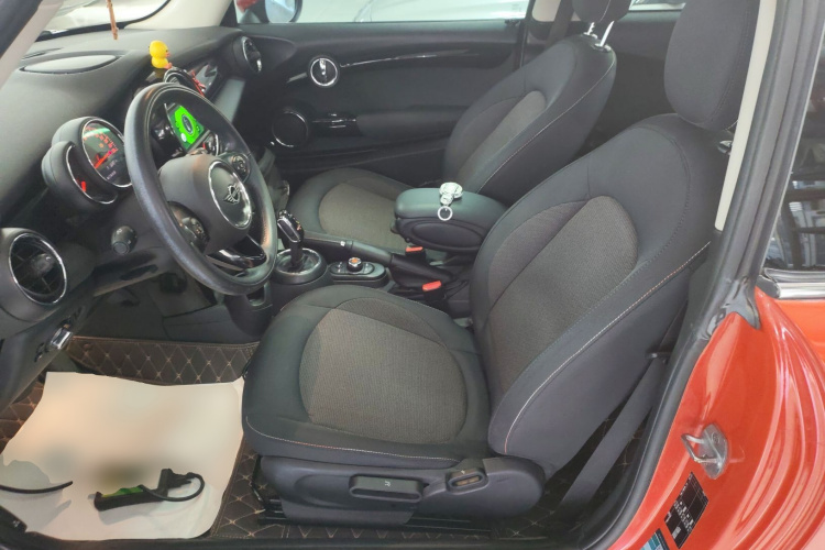 MINI 2018款 1.5T ONE PLUS中控内饰19