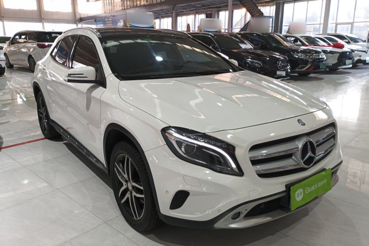 奔驰GLA 2015款 GLA 200 时尚型车身外观3