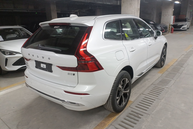 沃尔沃XC60 2026款 B5 四驱智逸豪华版车身外观7