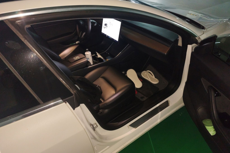 特斯拉 Model 3 2019款 标准续航后驱升级版局部细节9005