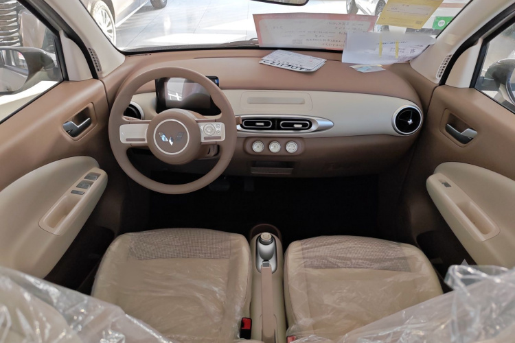 五菱汽车 宏光MINIEV 2025款 四门版 进阶款中控内饰7005