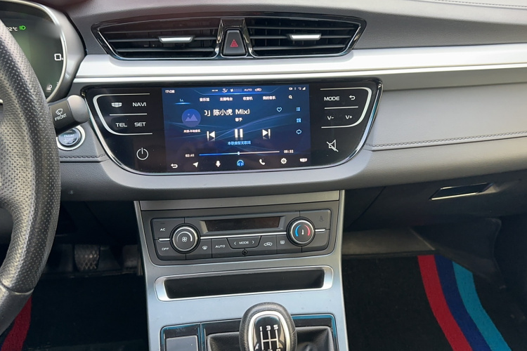 吉利汽车 帝豪 2018款 1.5L 手动向上互联版局部细节16