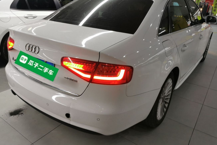 奥迪A4L 2015款 35 TFSI 自动舒适型车身外观7
