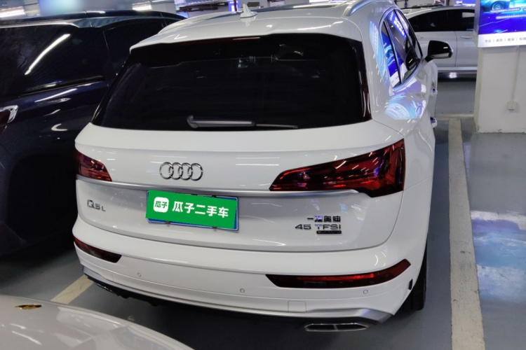 奥迪Q5L 2022款 45T 豪华动感型车身外观6