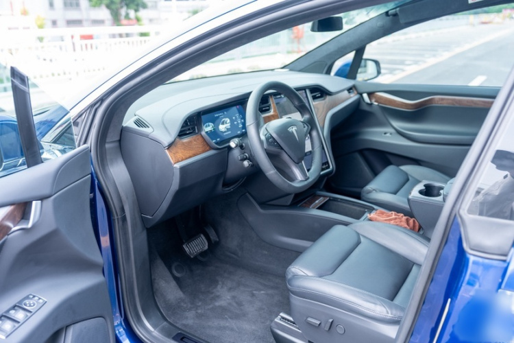 特斯拉 Model X 2019款 长续航版中控内饰7001