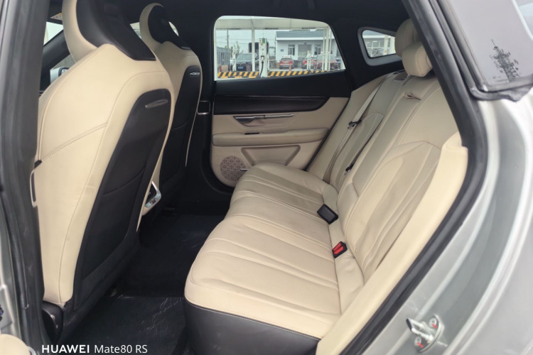 小鹏P7 2020款 670E中控内饰7002