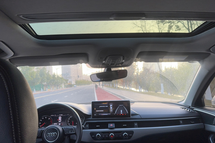 奥迪A4L 2018款 30周年年型 40 TFSI 进取型局部细节22