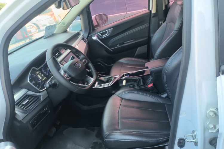 吉利汽车 远景X3 2019款 升级版 1.5L CVT尊贵型中控内饰19