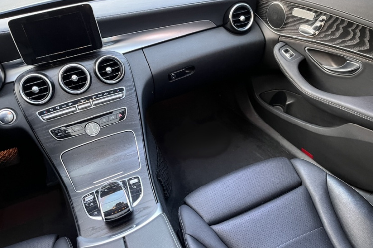 奔驰C级 2016款 C 200 L 运动型中控内饰7007