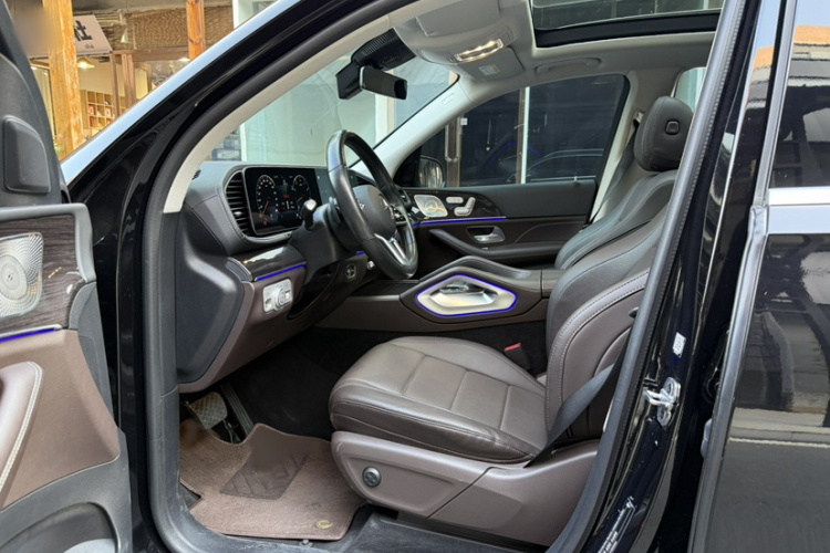 奔驰GLE 2021款 GLE 350 4MATIC 动感型中控内饰7006