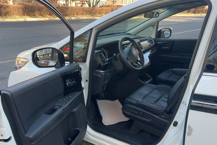 本田 艾力绅 2019款 2.0L 混动豪华版中控内饰7002