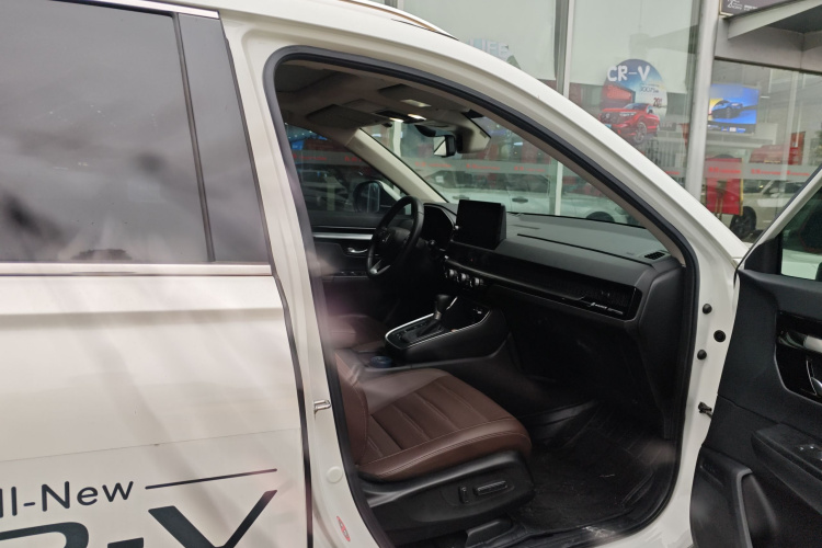 本田CR-V 2023款 240TURBO 两驱臻享版 7座局部细节9005