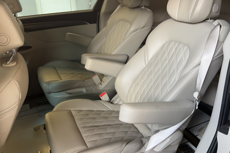 别克GL8 2022款 ES陆尊 653T 舒适型中控内饰7001