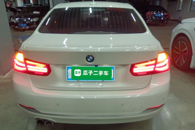 宝马3系 2019款 320Li 时尚型车身外观6