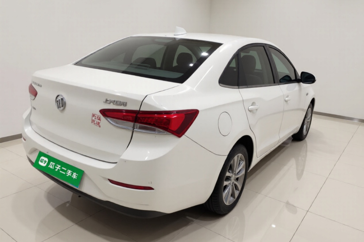 别克 英朗 2018款 18T 自动精英型车身外观7