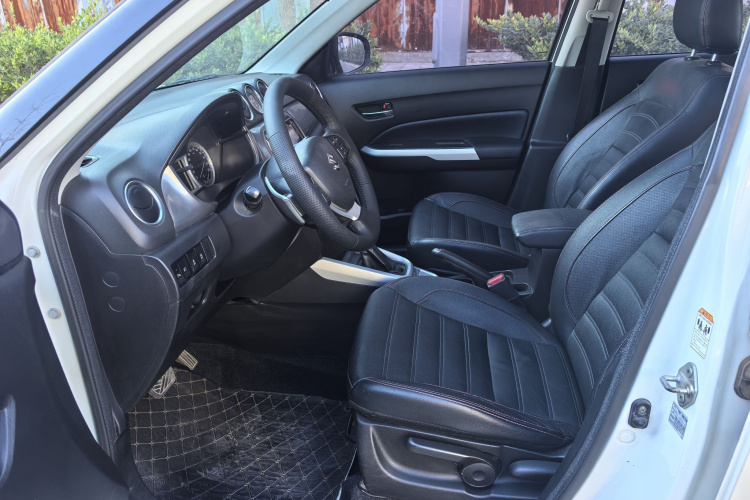 铃木 维特拉 2016款 1.4T 自动两驱豪华型中控内饰7001