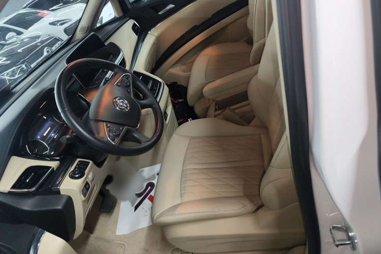 别克GL8 2023款 陆上公务舱 尊贵型局部细节19