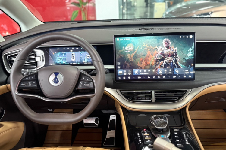 腾势D9 2024款 DM-i 980 四驱尊荣型中控内饰7010