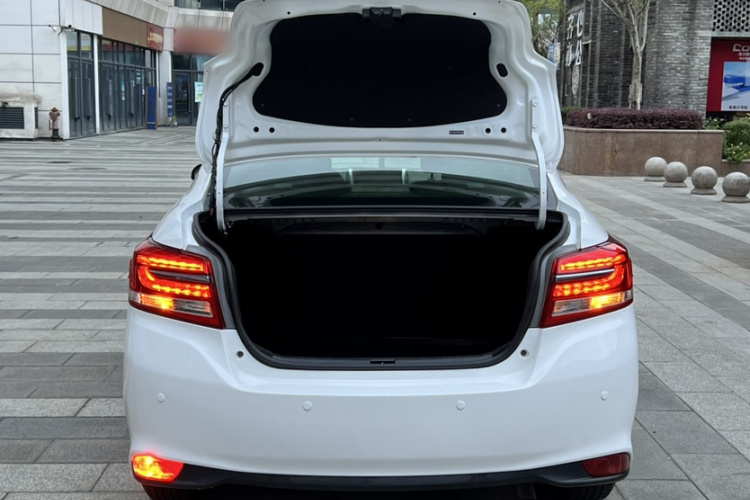 丰田 YARiS L 致享 2017款 1.5E CVT魅动版局部细节23