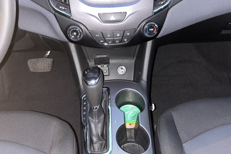 雪佛兰 科鲁兹 2018款 320 自动先锋天窗版中控内饰7008