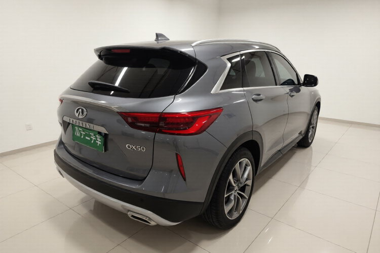 英菲尼迪QX50 2022款 2.0T 两驱领航版车身外观7