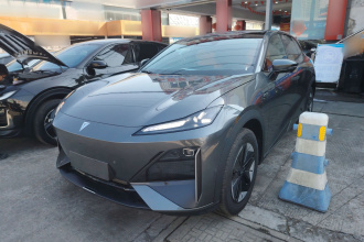 深蓝汽车 深蓝S07 2025款 215Max 深蓝智驾AD PRO增程版