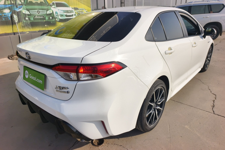 丰田 雷凌 2023款 智能电混双擎 1.8L 运动版车身外观7