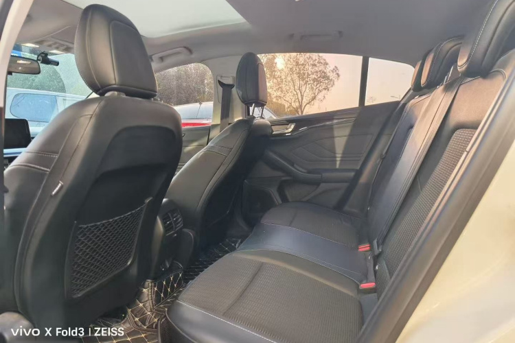 福特 福克斯Active 2021款 EcoBoost 180 自动劲潮型中控内饰7003