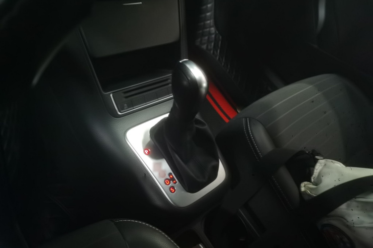 大众 途观 2017款 300TSI 自动两驱丝绸之路风尚版局部细节18