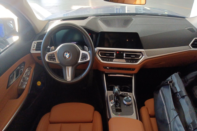 宝马3系 2020款 330Li xDrive M运动曜夜套装中控内饰12