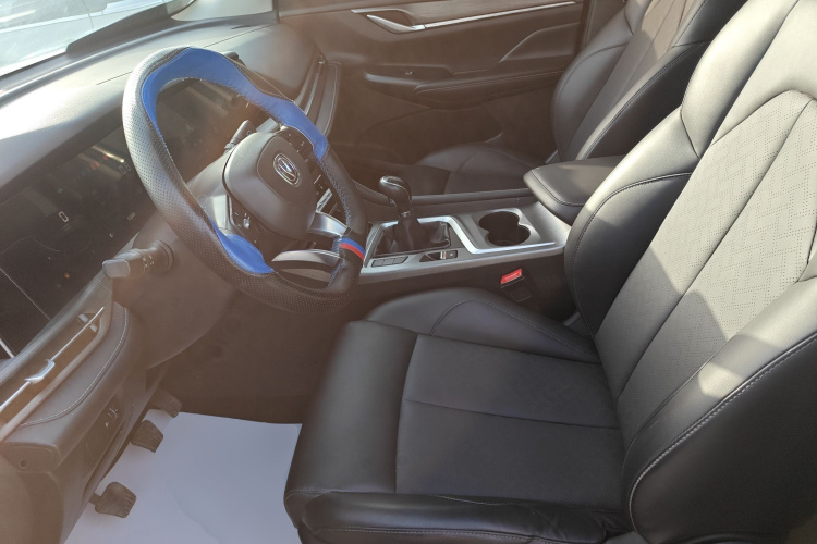 长安CS55PLUS 2021款 蓝鲸版 1.5T 手动豪华型中控内饰19