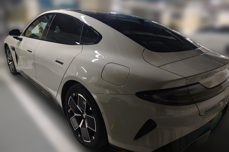 小米汽车 小米SU7 2024款 后驱标准创始版车身外观5