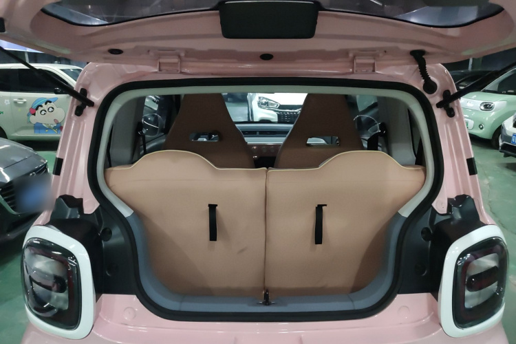 奔腾小马 2025款 222km 闪电马机舱底盘23