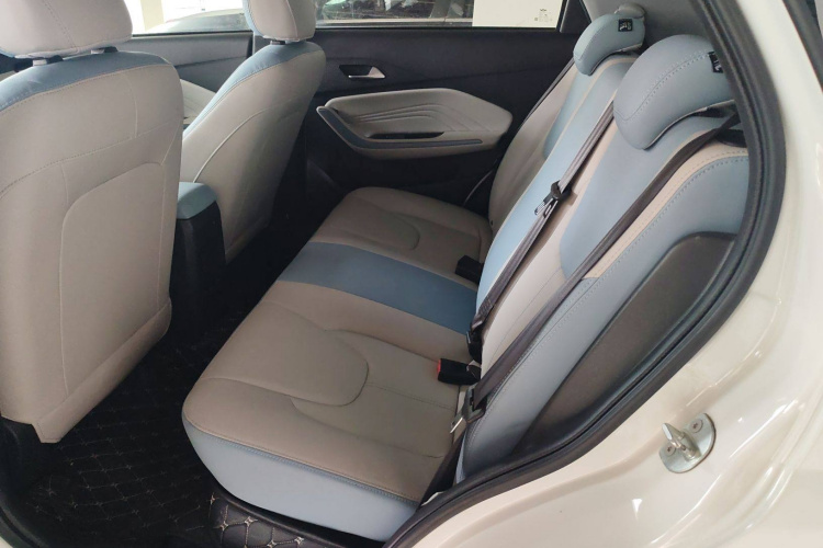 奇瑞 瑞虎3X 2022款 钻石版 1.5L CVT精英版中控内饰7001