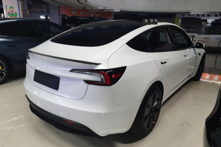 特斯拉 Model 3 2023款 后轮驱动版车身外观6005