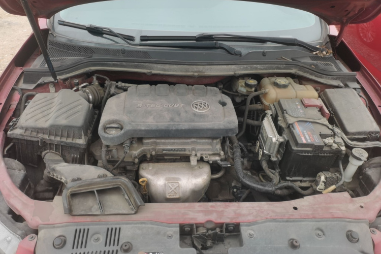 别克 英朗 2015款 15N 自动豪华型机舱底盘24