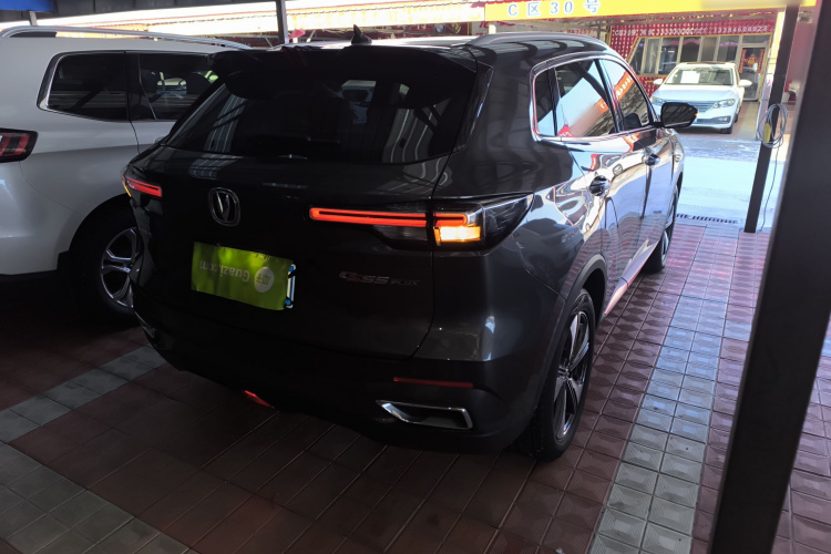 长安CS55PLUS 2022款 第二代 1.5T DCT尊贵型车身外观7