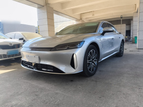 奇瑞风云 风云A9L 2025款 260超长续航尊贵版