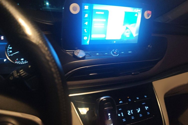 别克GL8 2021款 陆上公务舱 652T 舒适型局部细节16